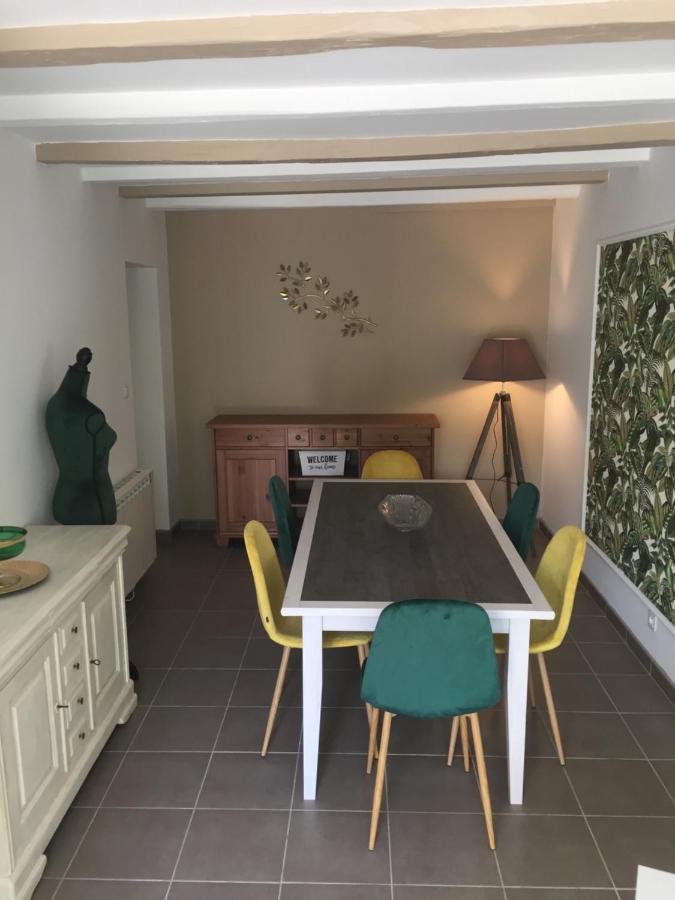 Bed and Breakfast De Charme Et D'Eau Saint-Savinien Exterior foto