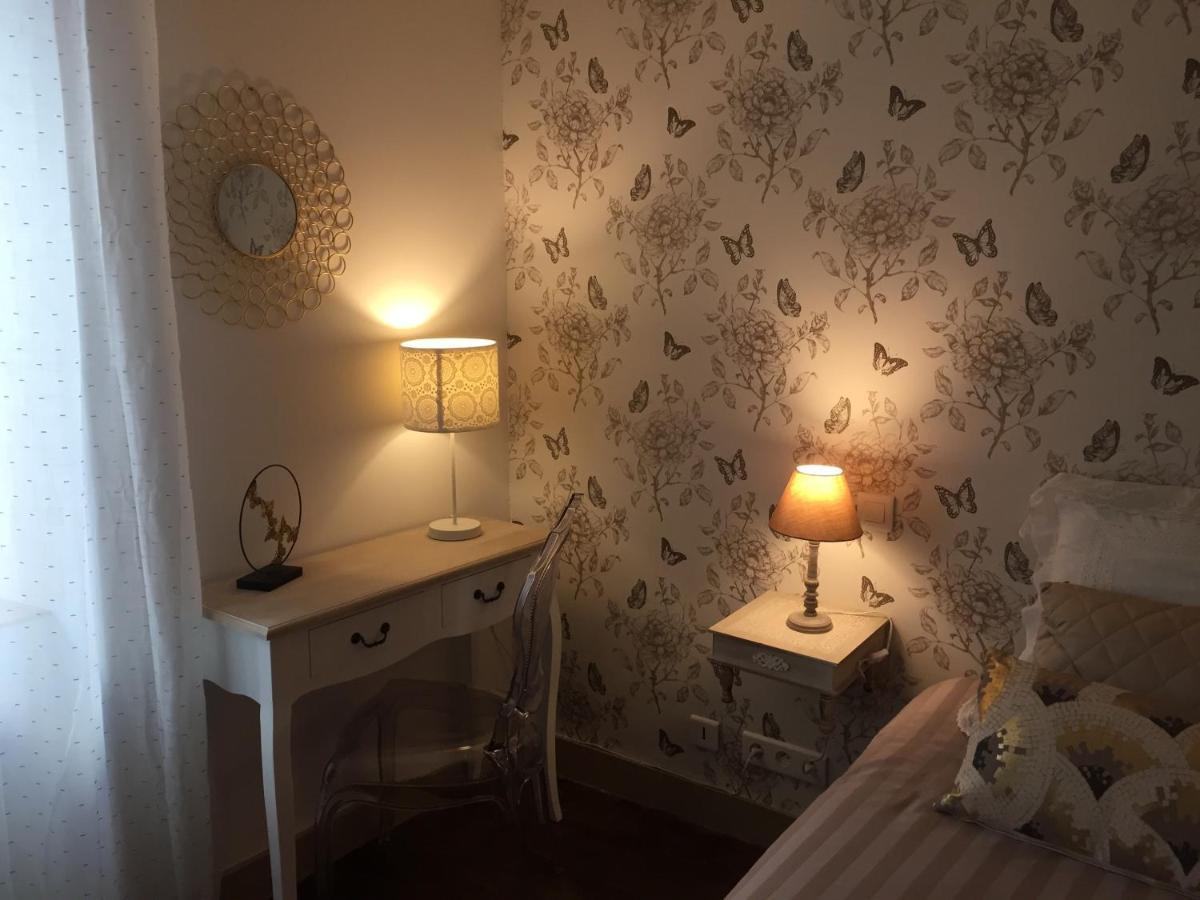 Bed and Breakfast De Charme Et D'Eau Saint-Savinien Exterior foto